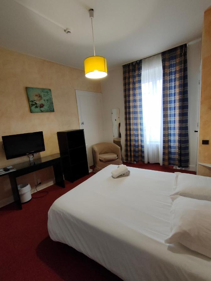 Hotel De Naples Vichy Exterior foto