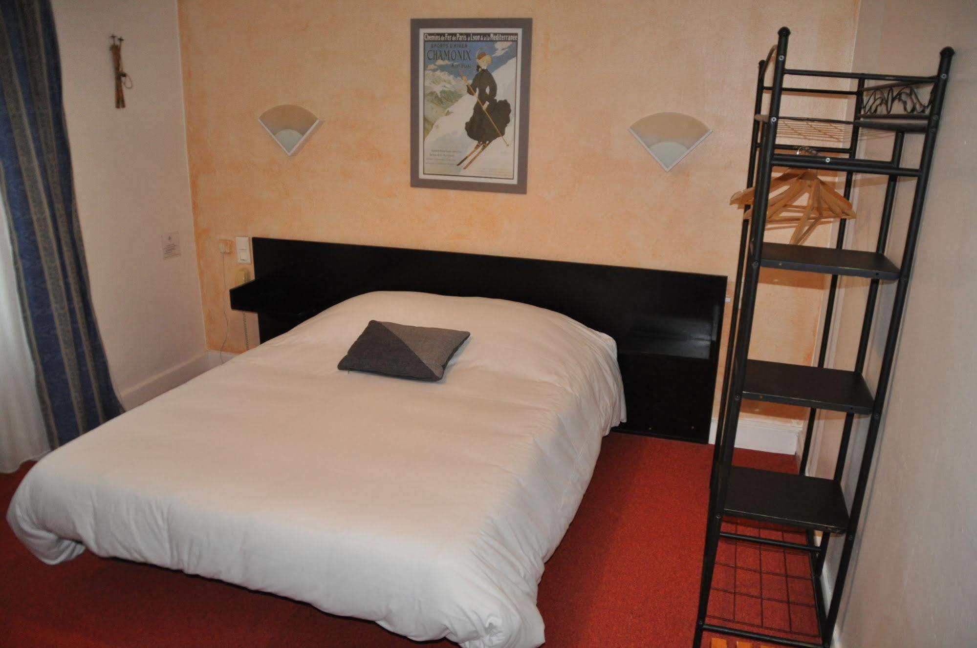 Hotel De Naples Vichy Exterior foto